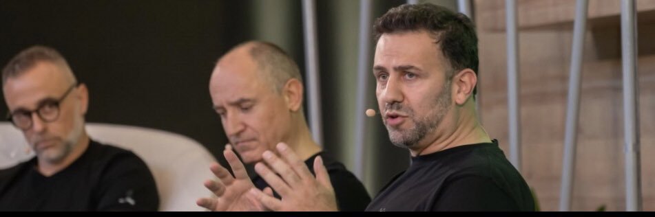 vnikolop's profile banner image