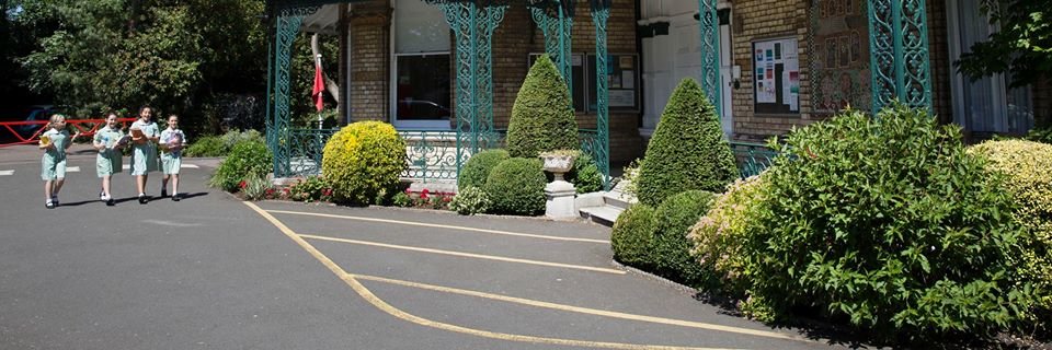 Stormont School banner