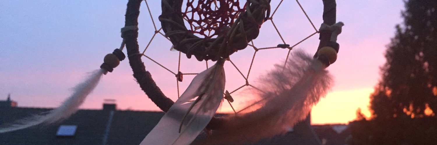janalunoo's profile banner image