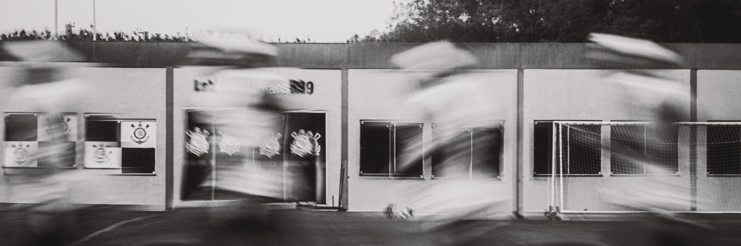 Memphis Depay banner