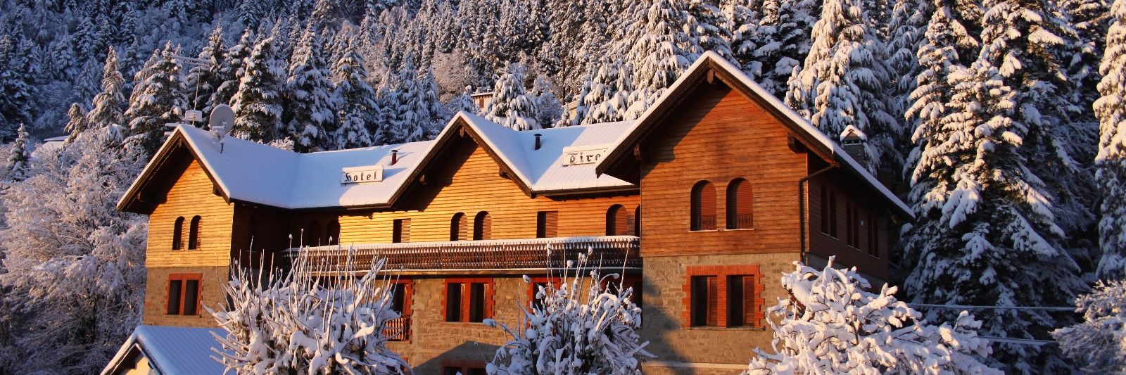 HotelTirolo's profile banner image
