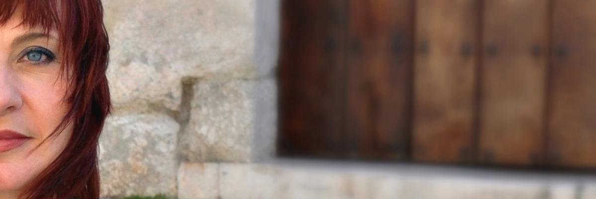 Emi Curatolo banner