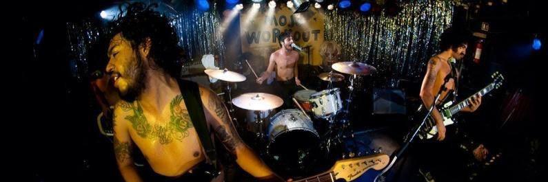 Los Explosivos banner