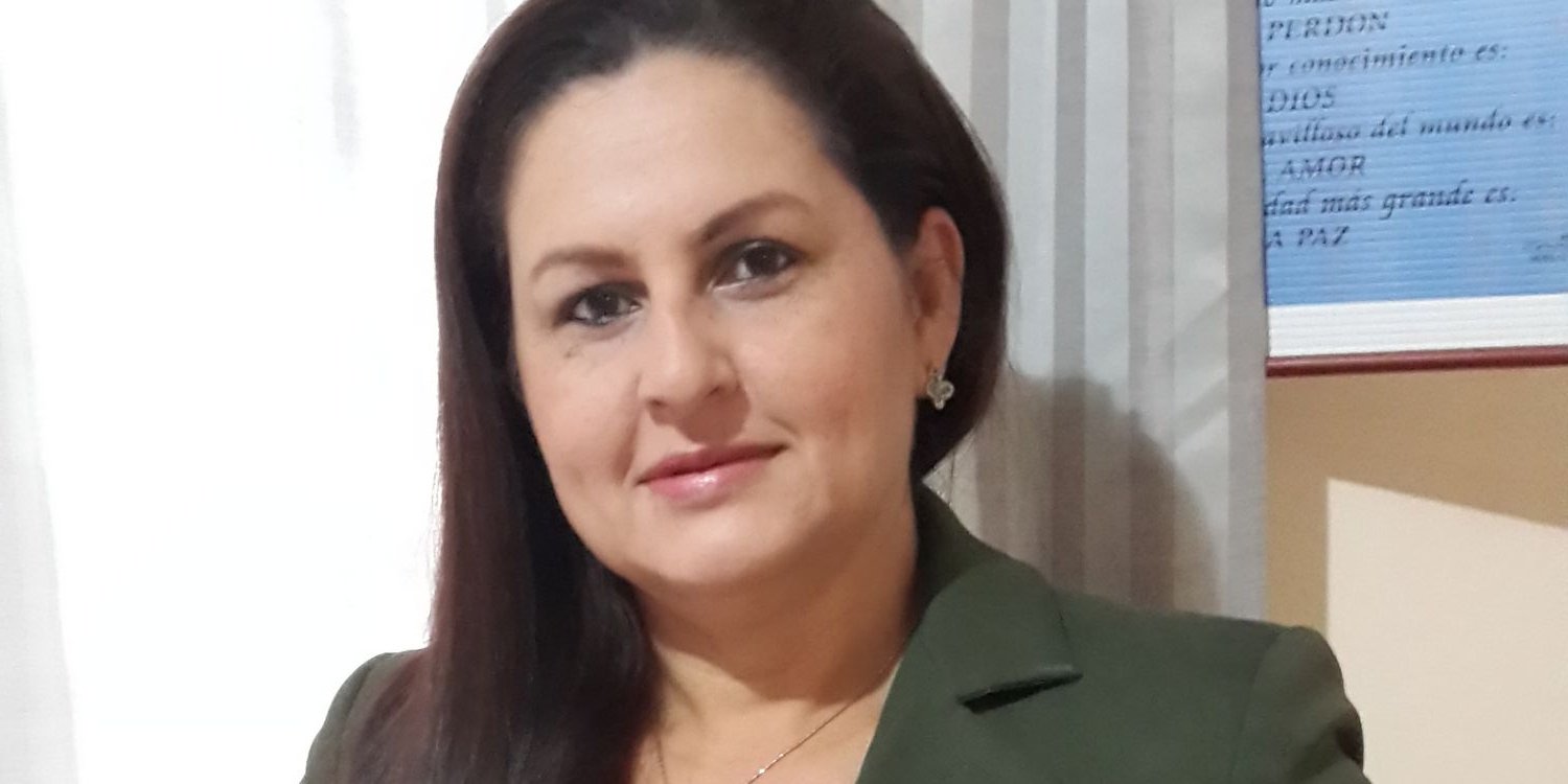 manuela052427's profile banner image
