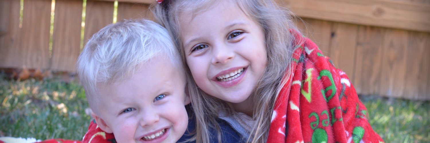 lindseysnyder's profile banner image
