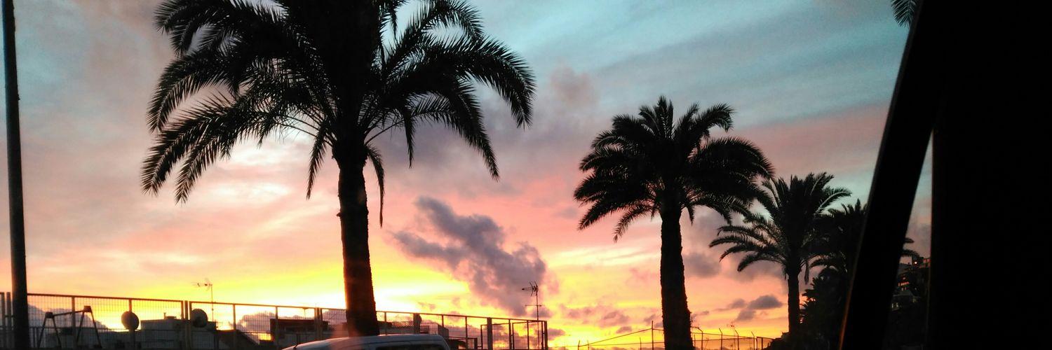 Raquelvega__'s profile banner image