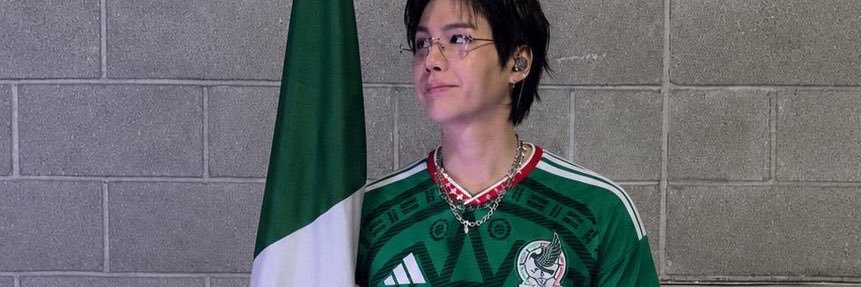 Lauriitauwu's profile banner image