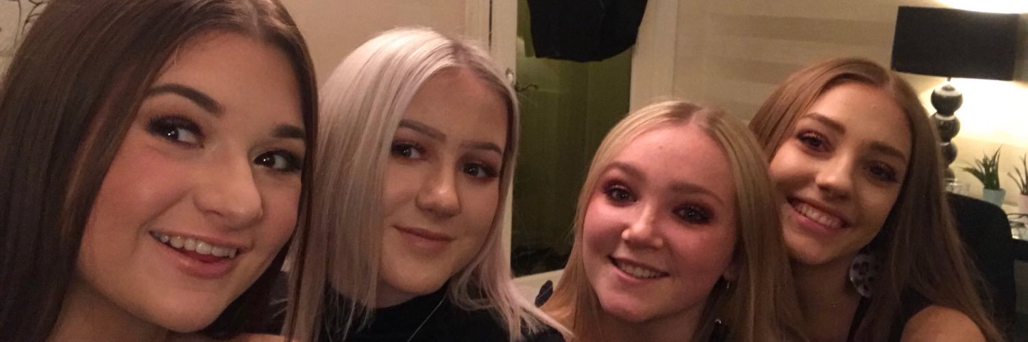 _charlottebeau's profile banner image