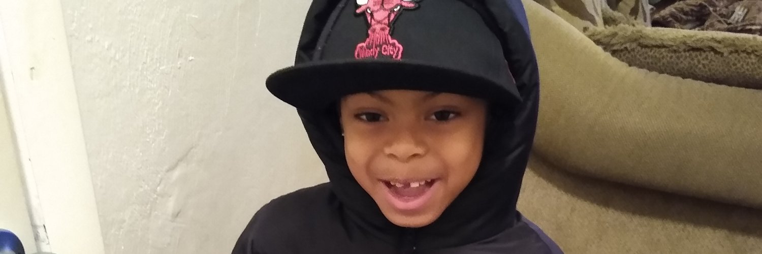 Hempluva33's profile banner image
