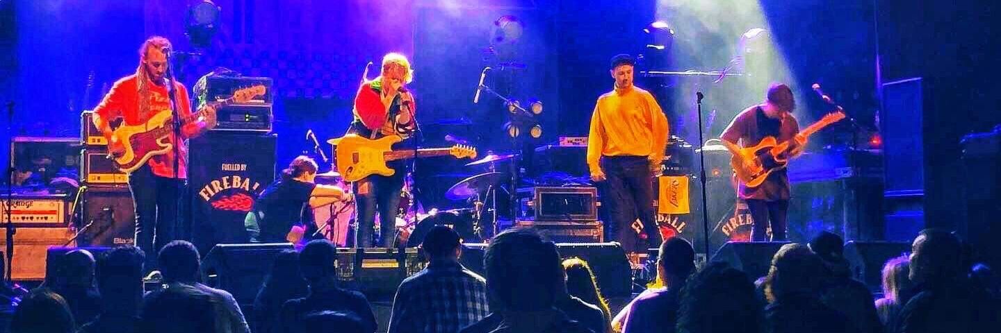 WellDoneYouband's profile banner image