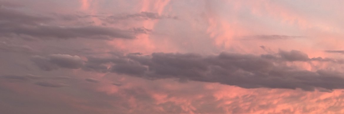 larapons07's profile banner image