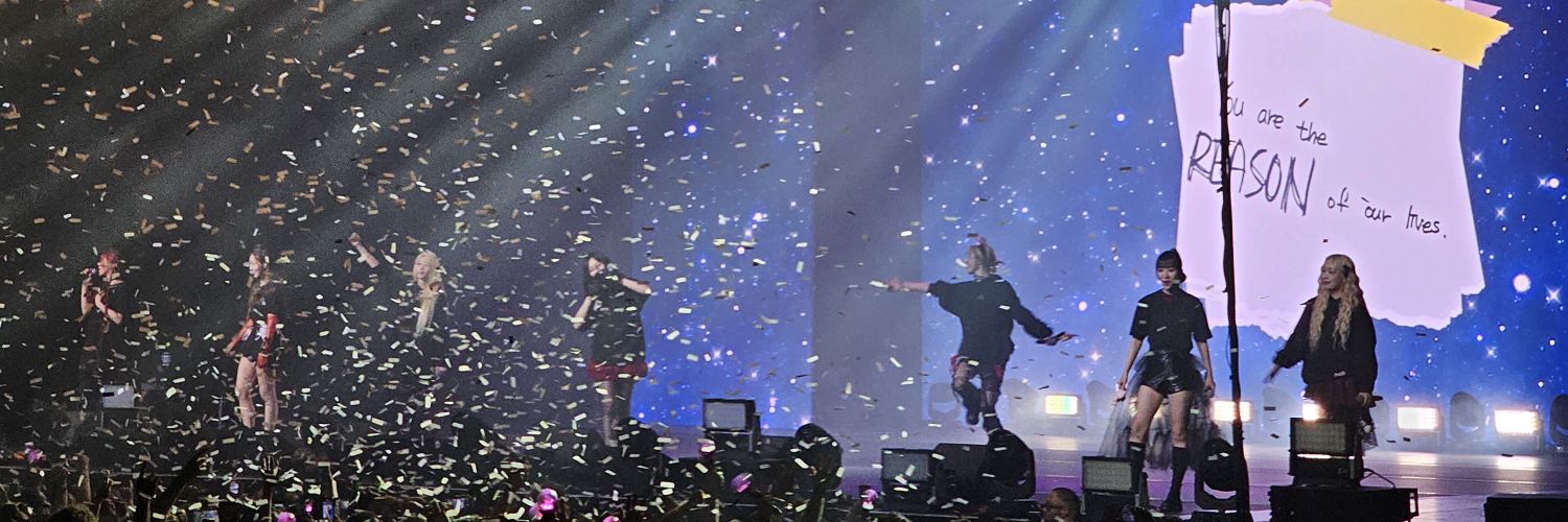 𝑎𝑛𝑎 🫧 banner