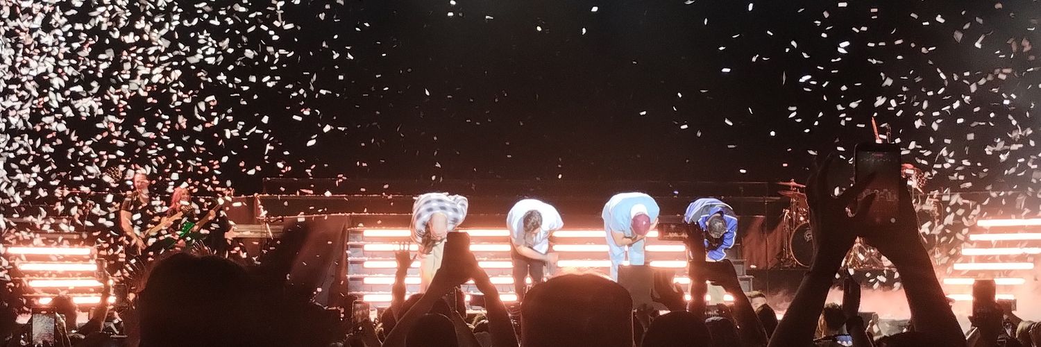 camila___n's profile banner image