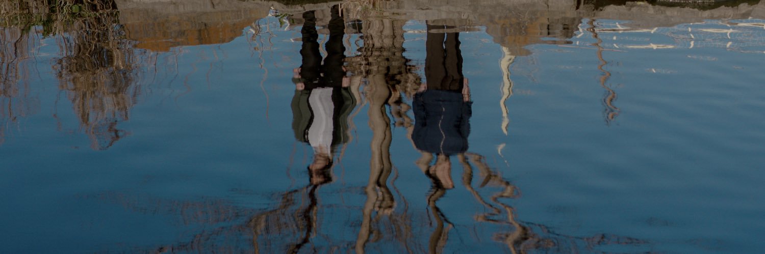 砂場 official banner