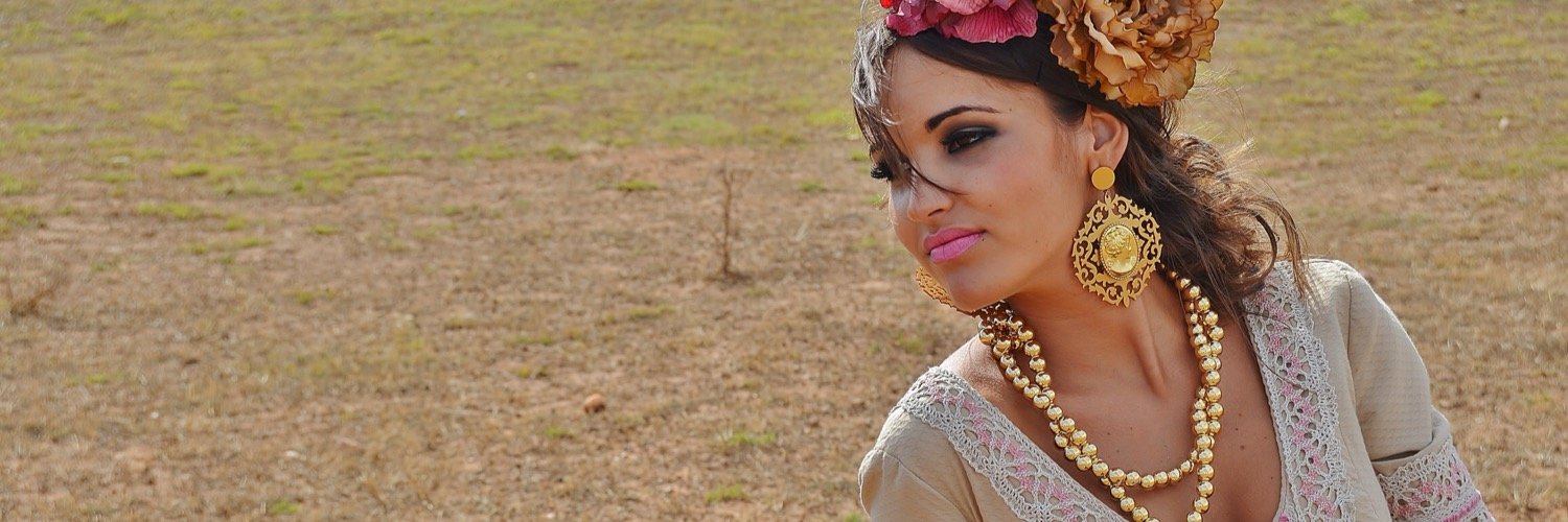 HermanasSerrano's profile banner image