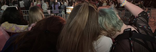 LynnLune Profile Banner