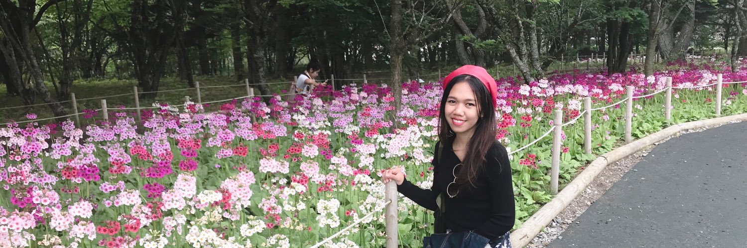 putry_airy's profile banner image