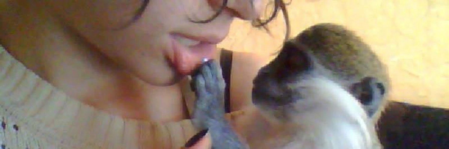 TheeMonkeyQueen's profile banner image