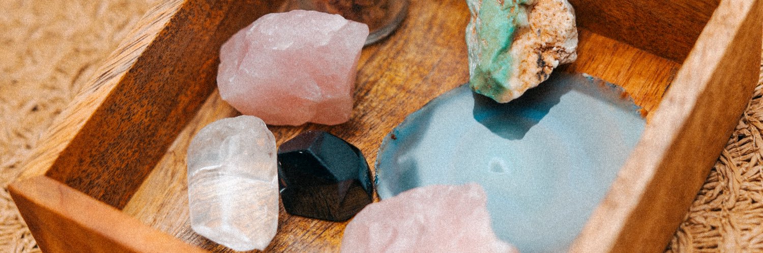 Threads: melzinbala banner