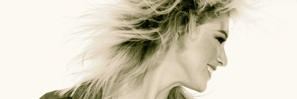 anoukvanschie's profile banner image