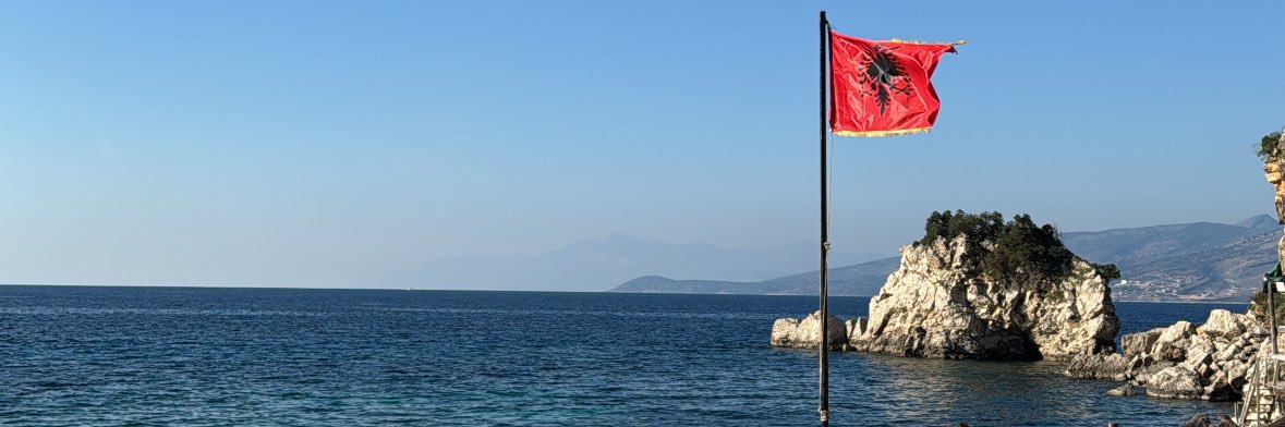 Tomytoze's profile banner image