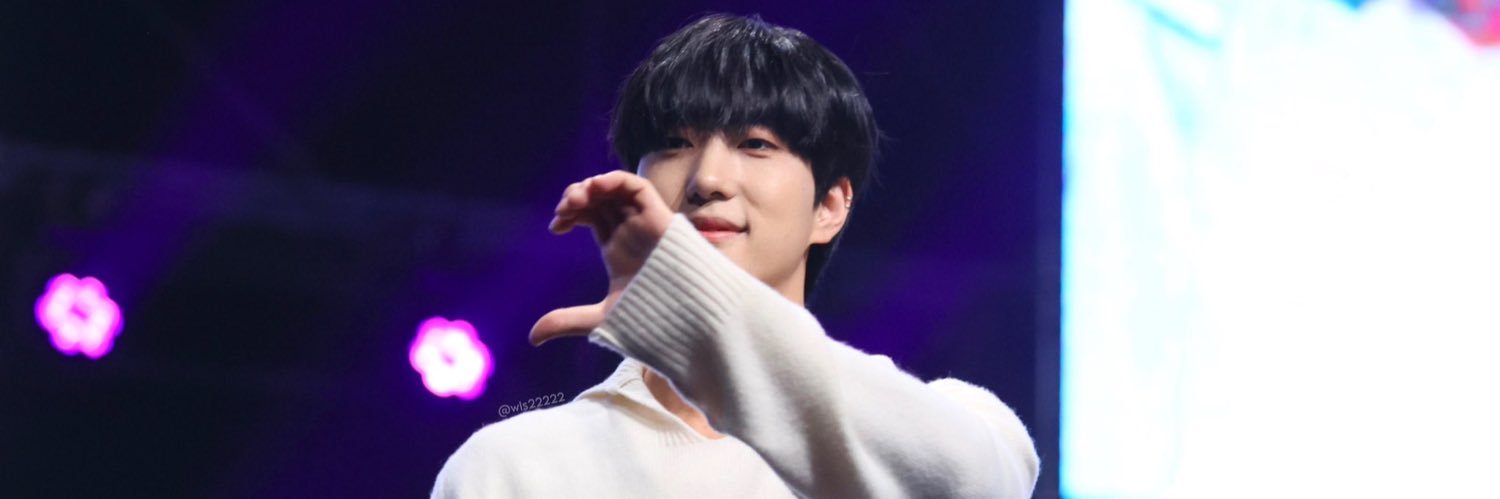 ratchanok0919's profile banner image