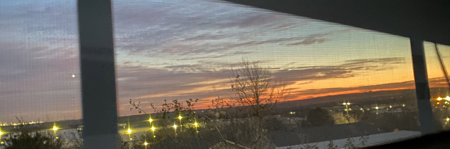 emowentzy's profile banner image