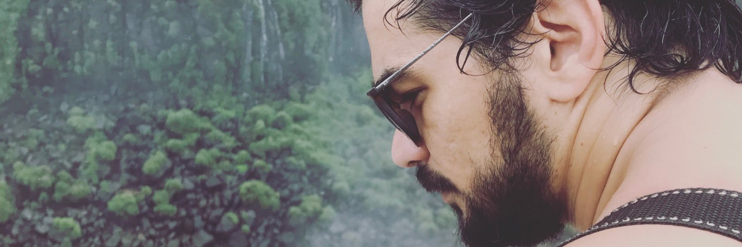 _Andi_Fernandes's profile banner image