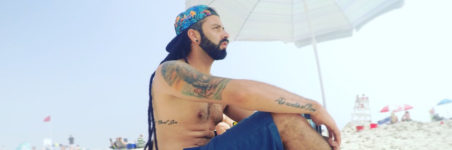 antoniodreads_'s profile banner image
