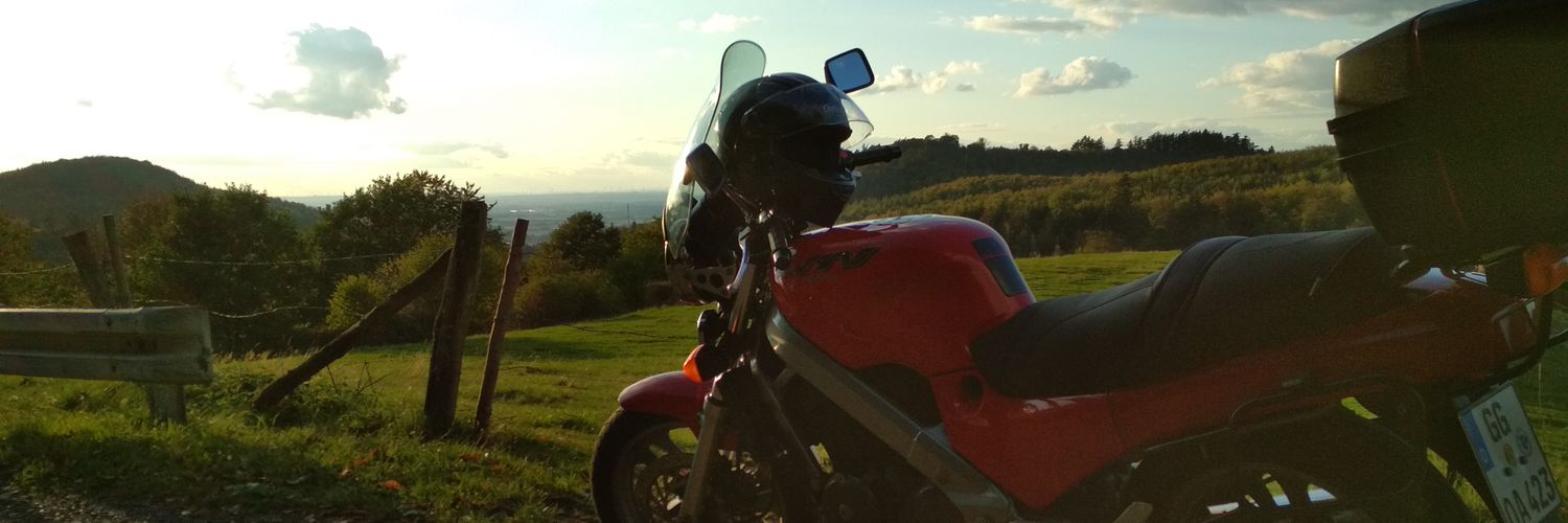 OliverAurich's profile banner image