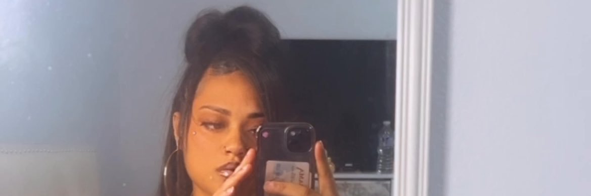 tinyy_ree's profile banner image