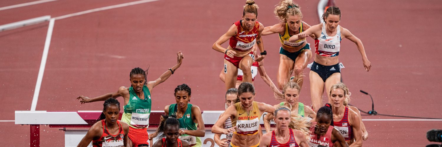 Carolina Robles 🔻💜🇪🇸 banner