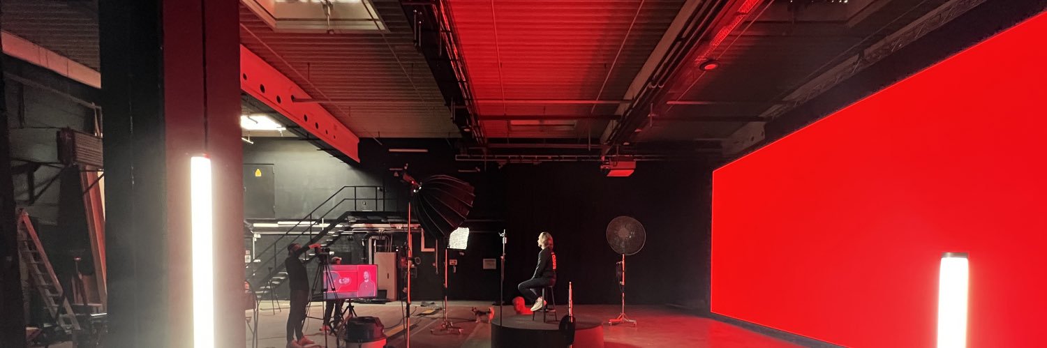 redpinata's profile banner image