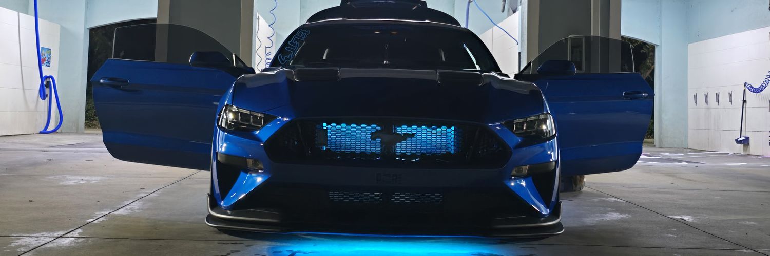 devinlovescars's profile banner image