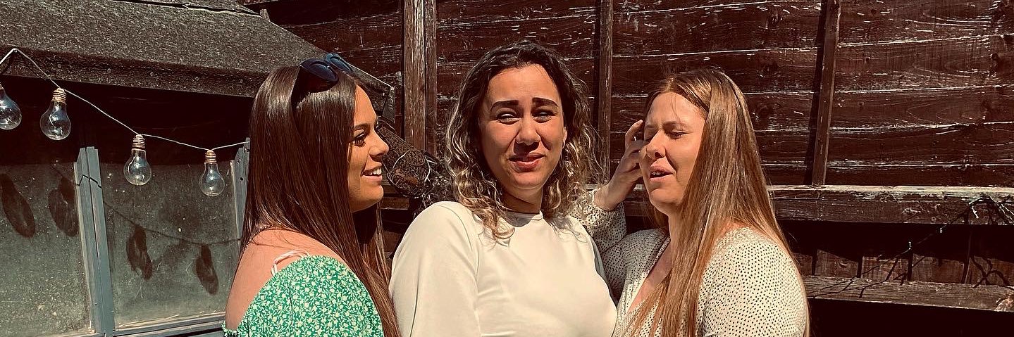 Ellesy99's profile banner image