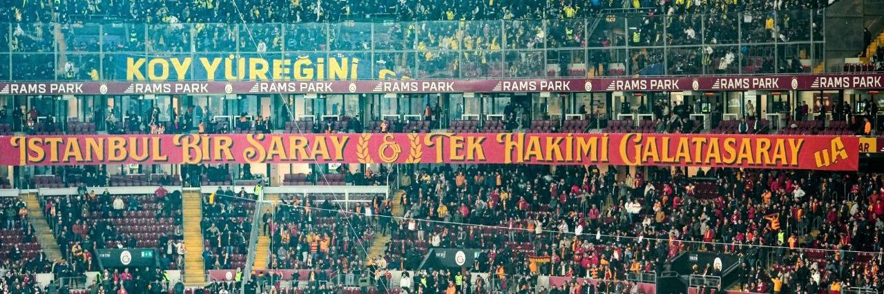 adaliozan11's profile banner image