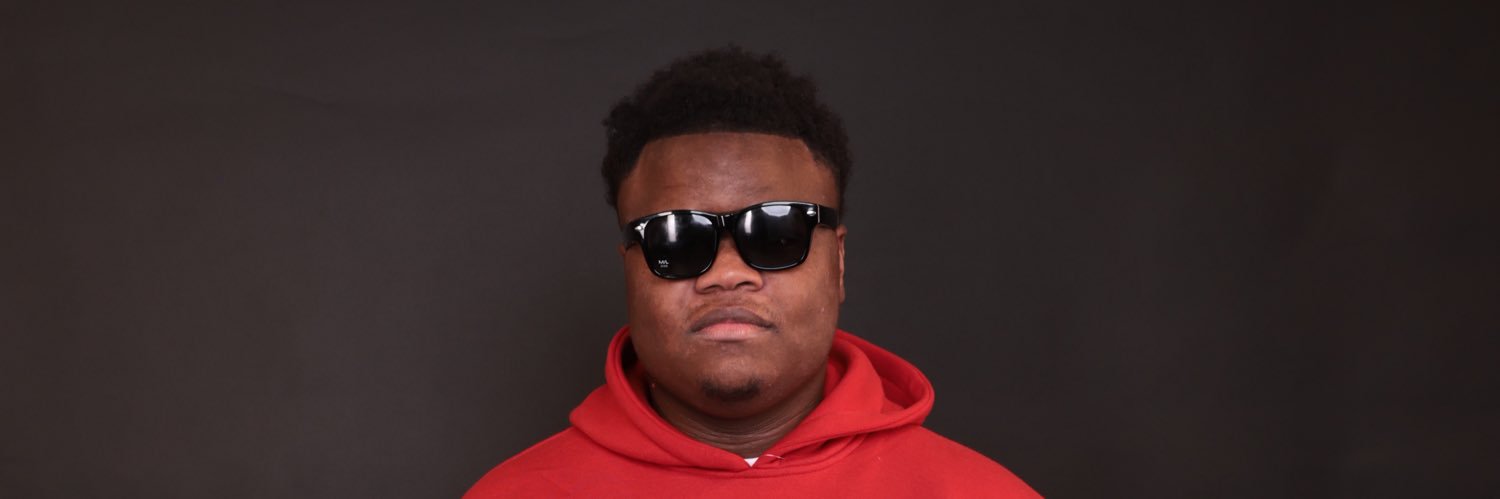 YFNBEBE's profile banner image