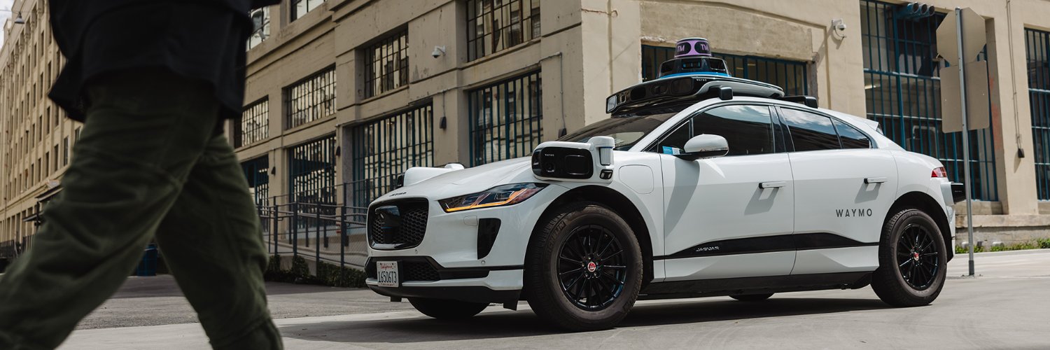 Chris Bonelli banner