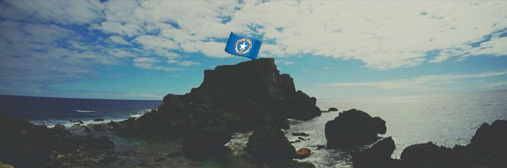 Leo D banner
