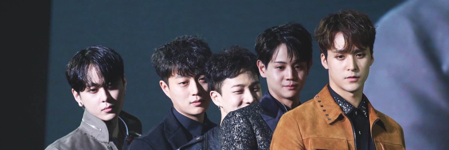 wonglaiwing's profile banner image