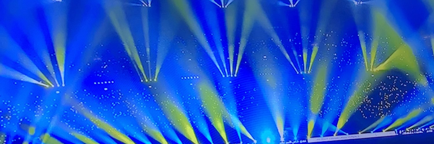 عالمي استثنائي💛💙 banner