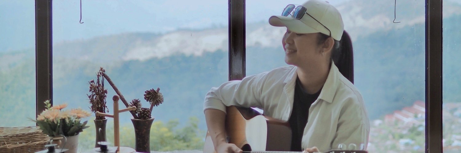 sasiprapha_'s profile banner image