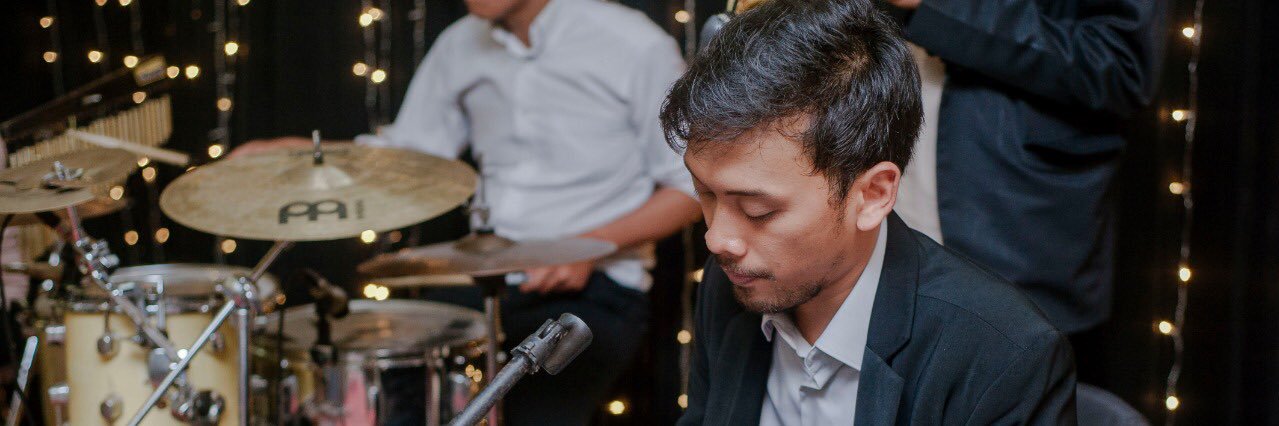 indragio12's profile banner image