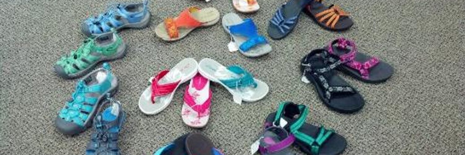 alec's shoe store