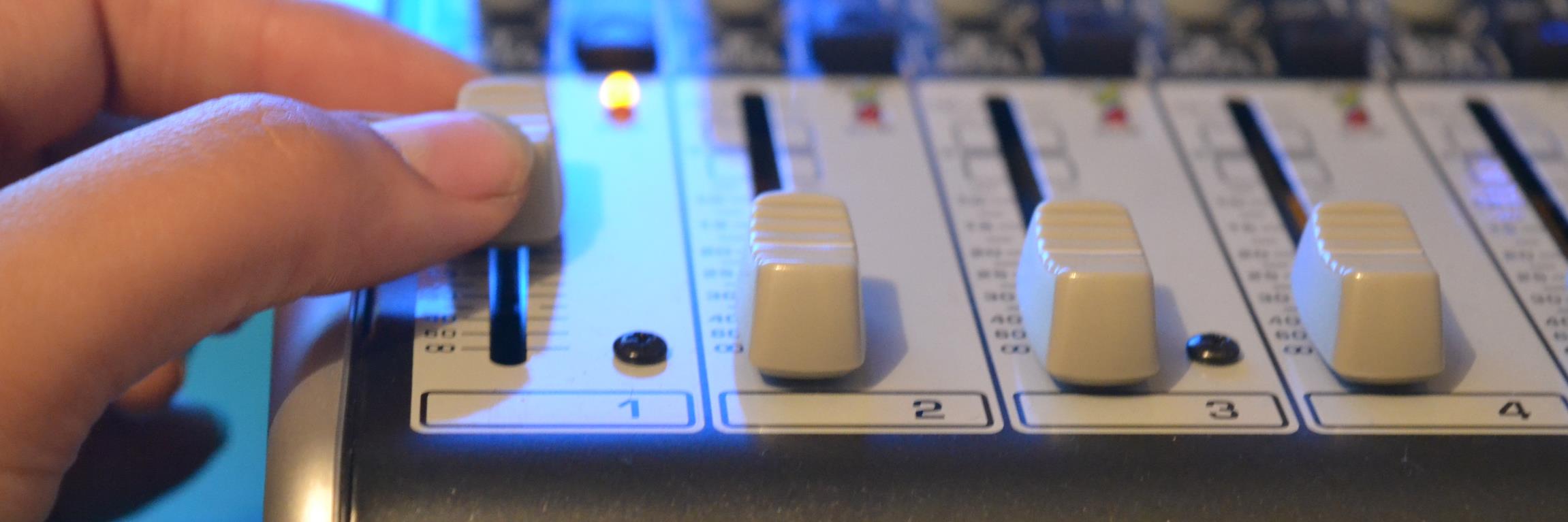 RadioNVictoria's profile banner image