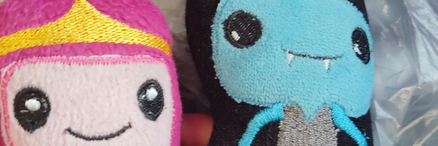 KuuMustat's profile banner image
