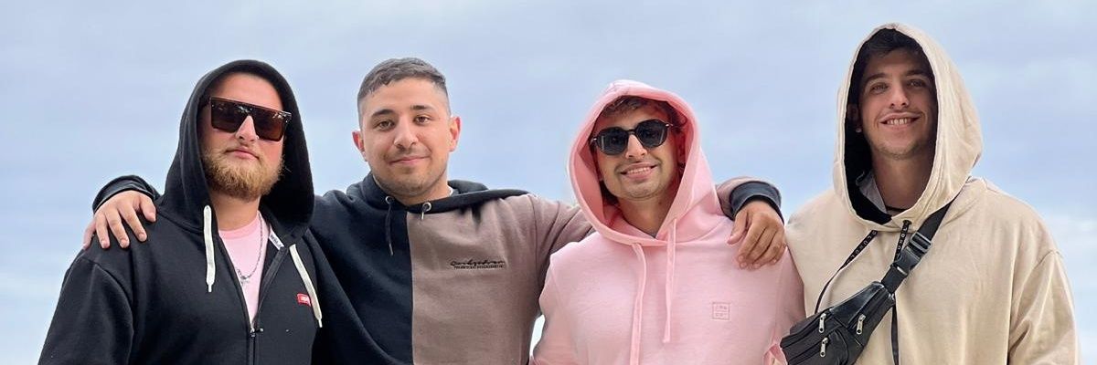 AleCastroxx's profile banner image