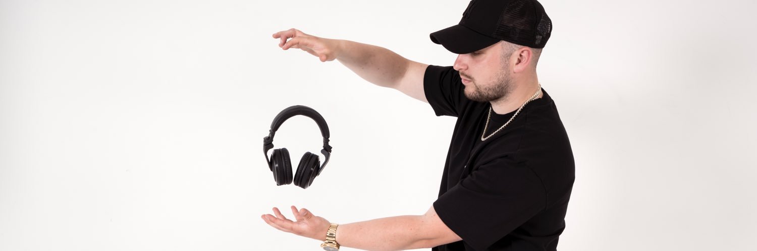 djrezii95's profile banner image