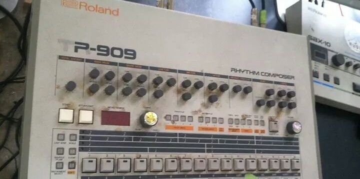909P909's profile banner image