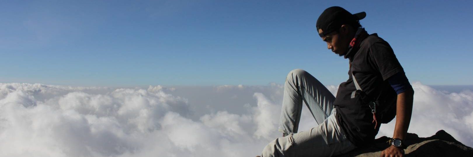 adintosofu's profile banner image